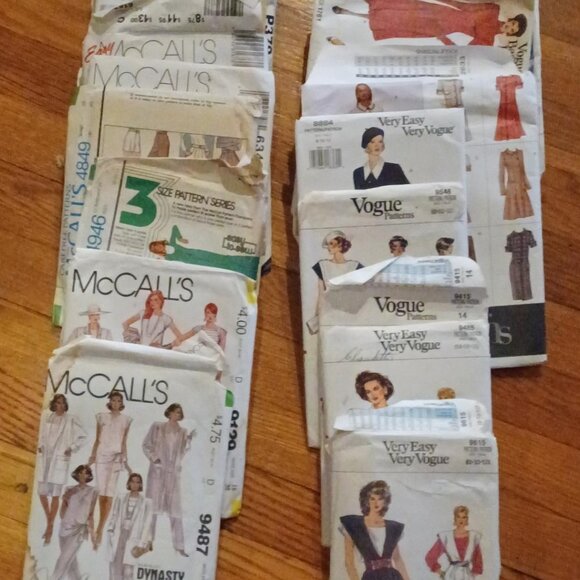 Lot of 95 Vintage Assorted Sewing Patterns Simplicity-Butterick-McCall's-Vogue - Picture 2 of 5